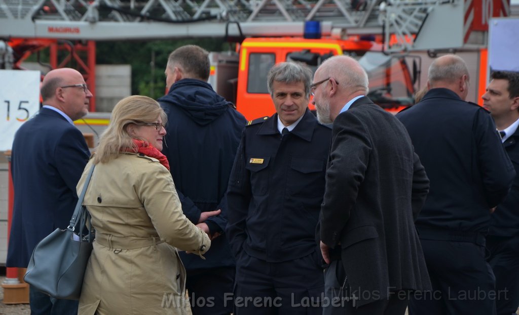 Erster Spatenstich Neues Feuerwehrzentrum Koeln Kalk Gummersbacherstr P127.JPG - Miklos Laubert